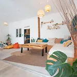 Garden - Utopy Albergue Biarritz