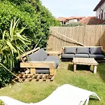 Hostel Garden - Utopy