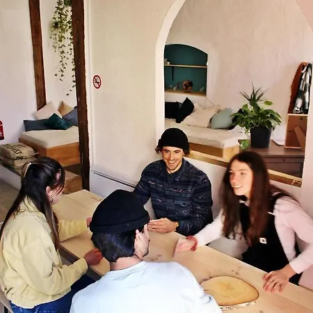 Garden - Utopy Auberge de jeunesse