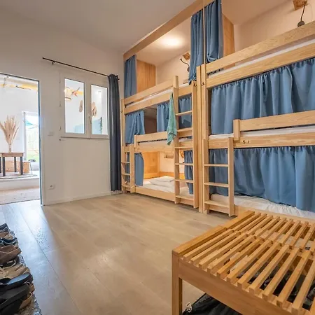 بيت شباب Garden - Utopy *